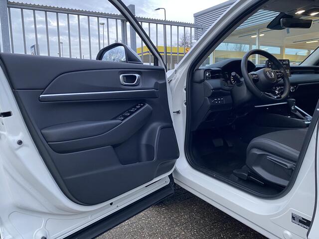 Honda HR-V 1.5 e:HEV Advance / Automaat / NL-Auto / 35.000 Km / 1-Ste Eigenaar / Keyless / Half-Leder / LED / DAB / Apple-Carplay&Android-Auto / Navi / Camera / Stuur&Stoelverwarming / Adaptieve Cruise-Control / E-Achterklep / AFN-Trekhaak / PDC / LMV18'' / ENZ.