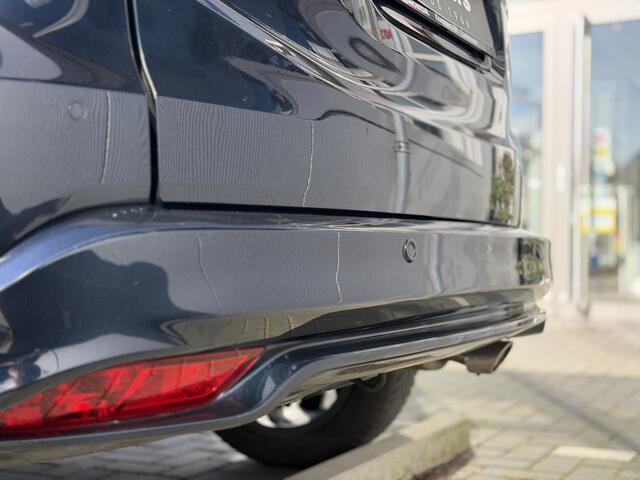 Honda HR-V 1.5 i-VTEC Executive | GEEN AFLEVERKOSTEN | Panoramadak, Parkeersensoren, Navigatie