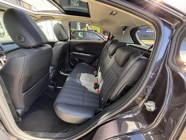 Honda HR-V 1.5 i-VTEC Executive Automaat | Trekhaak | Panoramisch Schuif-Kanteldak |