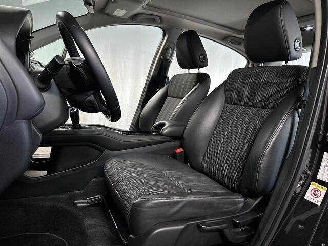 Honda HR-V 1.5 i-VTEC Executive Automaat | Trekhaak | Pano