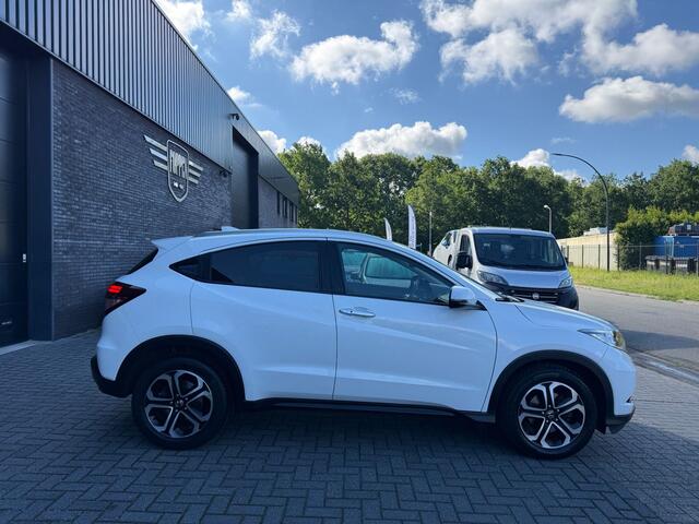 Honda HR-V 1.5 i-VTEC Executive | 1E EIGENAAR | 12MND GARANTIE | AUTOMAAT | PANO | LED | DAB | NAVI | CRUISE |