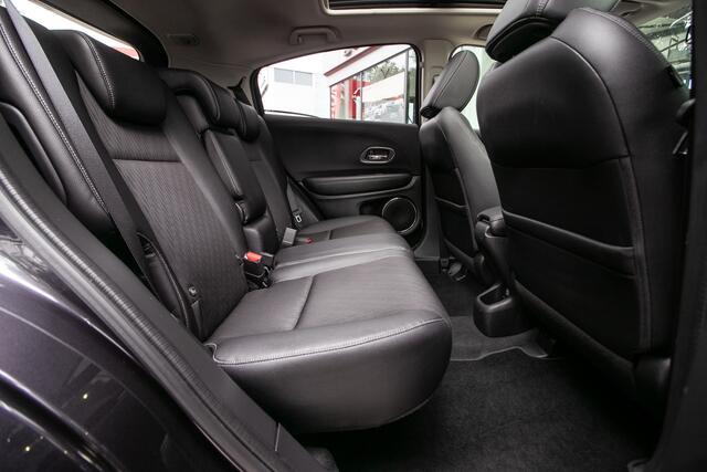 Honda HR-V 1.5 i-VTEC Executive Automaat - Trekhaak afn. | Dealer onderhouden | Schuifdak