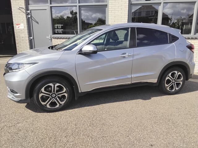 Honda HR-V 1.5 i-VTEC Executive *sportpakket*chromepakket*trekhaak*
