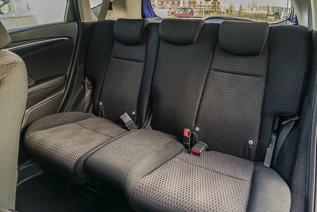 Honda JAZZ 1.3i V-TEC ELEGANCE - AUTOMAAT - NAVIGATIE - CAMERA