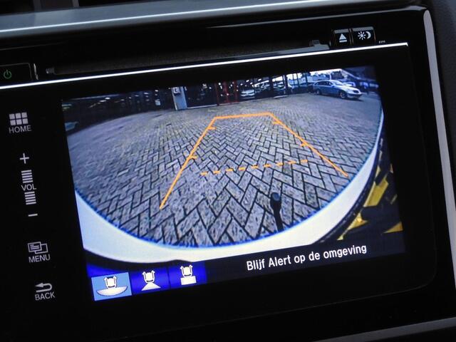 Honda JAZZ 1.3 ELEGANCE/ CAMERA/ PDC V+A/ KEYLESS/ TREKHAAK