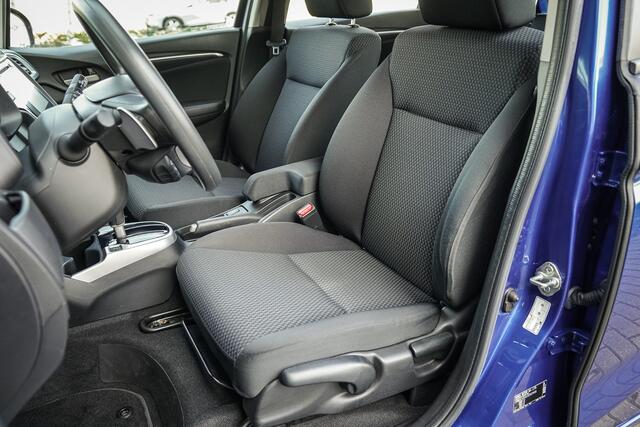 Honda JAZZ 1.3i V-TEC COMFORT - NAVIGATIE - ALL WEATHERS - STOELVERWARMING