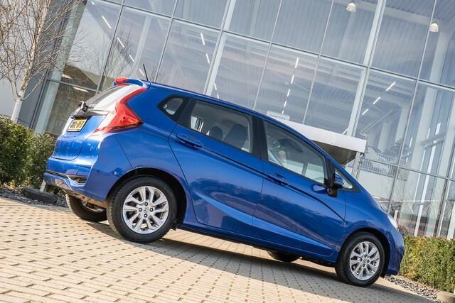Honda JAZZ 1.3i V-TEC COMFORT - NAVIGATIE - ALL WEATHERS - STOELVERWARMING