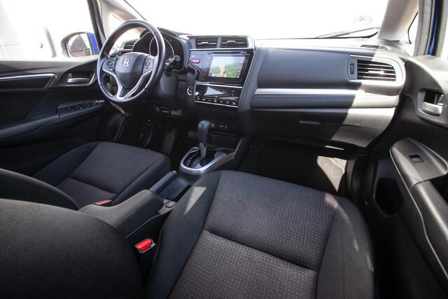 Honda JAZZ 1.3 i-VTEC Elegance Aut. All-in rijklaarprijs | Dealerond. | Nav. | Stoelver. | Trekh.