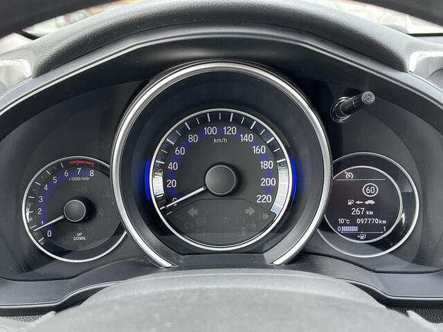 Honda JAZZ 1.3 i-VTEC Comfort | Cruise Control | Stoelverwarming | Navigatie | Parkeersensoren voor en achter | 100% onderhouden
