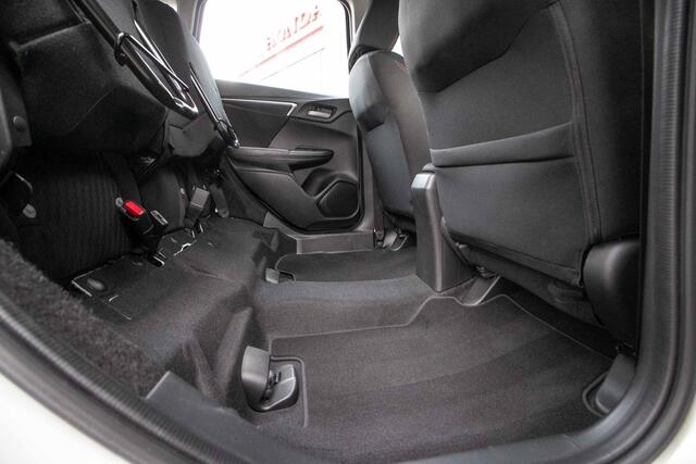 Honda JAZZ 1.5 i-VTEC Dynamic Automaat - All in rijklaarprijs | Dealer onderh. | Navi | Cruise control