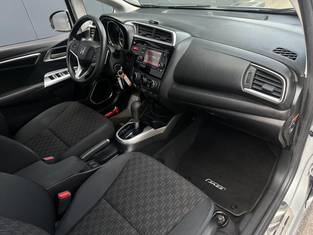 Honda JAZZ 1.3 i-VTEC Trend / Stoelverwarming / Trekhaak