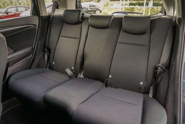 Honda JAZZ 1.3i VTEC COMFORT - AUTOMAAT - NAVIGATIE - TREKHAAK