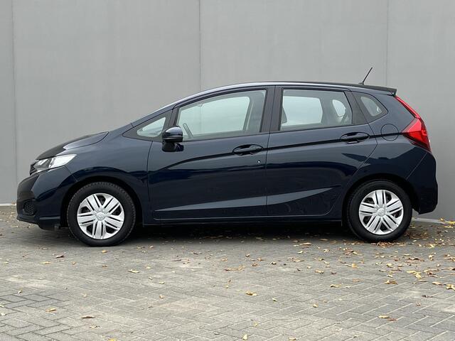 Honda JAZZ 1.3 i-VTEC Trend / Verwarmde Voorstoelen / Cruise Control / Bluetooth / Airco / Radio /