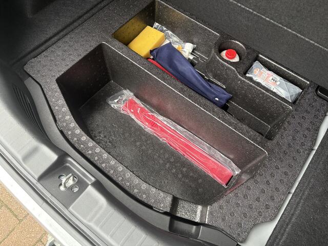 Honda JAZZ 1.3 i-VTEC Comfort Automaat NAVI/CRUISE/AIRCO/MEDIA/PDC/TREKHAAK