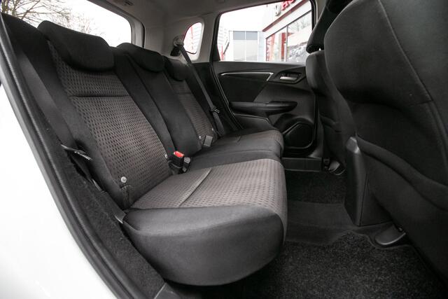 Honda JAZZ 1.3 i-VTEC Elegance 5 Drs - Dealer ond. | Navigatie | Trekhaak | Magic seats