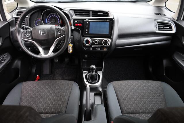Honda JAZZ 1.3 i-VTEC Comfort TREKHAAK STOELVERWARMING CRUISE AIRCO BT-TELEFOONVERB. 2xPDC LMV NAP DEALERONDERHOUDEN
