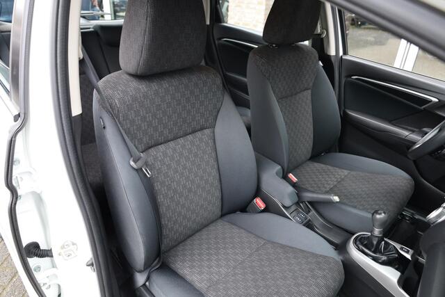 Honda JAZZ 1.3 i-VTEC Comfort TREKHAAK STOELVERWARMING CRUISE AIRCO BT-TELEFOONVERB. 2xPDC LMV NAP DEALERONDERHOUDEN