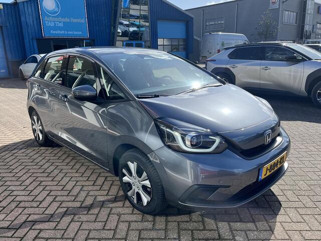 Honda JAZZ 1.5 e:HEV Elegance Automaat Zeer mooie Jazz incl: AppleCarPlay/AndroidAuto, Trekhaak, Parkeersensoren, Cruise Control, Climate Control