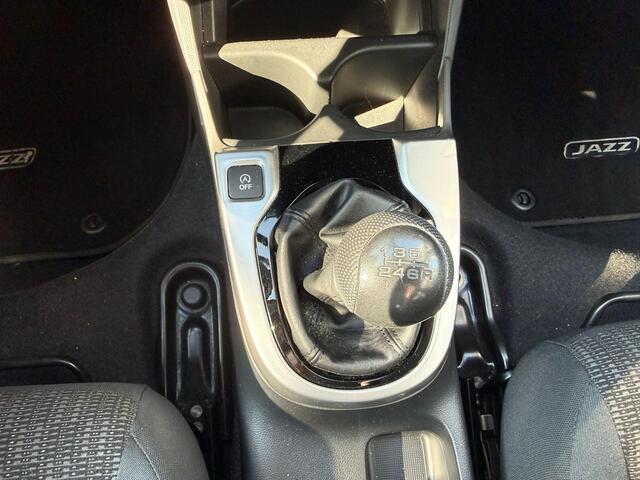 Honda JAZZ 1.3 i-VTEC Trend | Navigatie | Parkeersensoren | Stoelverw.