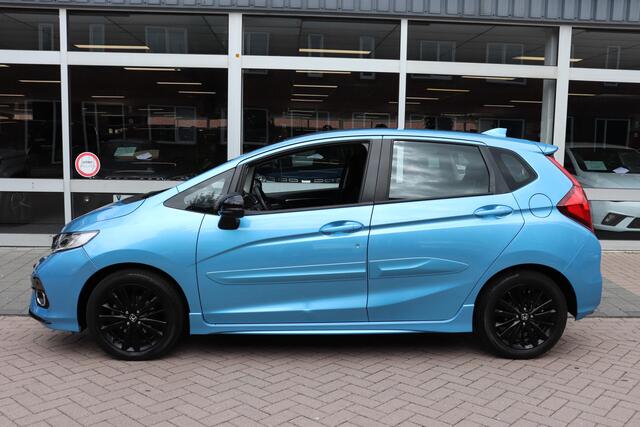 Honda JAZZ 1.5 i-VTEC Dynamic Automaat. Luxe uitvoering, lage km stand!