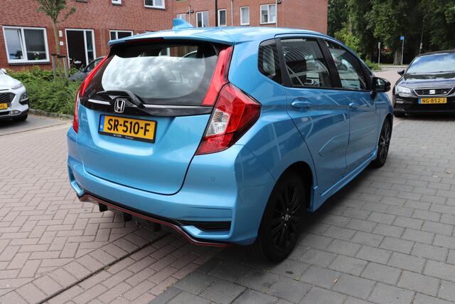 Honda JAZZ 1.5 i-VTEC Dynamic Automaat. Luxe uitvoering, lage km stand!