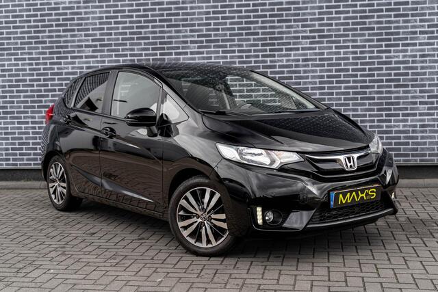 Honda JAZZ 1.3 i-VTEC Elegance | Achteruitrijcamera | Parkeersensoren | Navigatie | Climate Control | Cruise Control | Lederen Bekleding | Stoelverwarming | Lichtmetalen Velgen