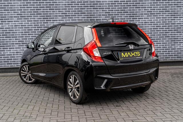 Honda JAZZ 1.3 i-VTEC Elegance | Achteruitrijcamera | Parkeersensoren | Navigatie | Climate Control | Cruise Control | Lederen Bekleding | Stoelverwarming | Lichtmetalen Velgen