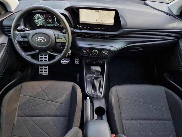 Hyundai Bayon 1.0 T-GDI Comfort Smart AUTOMAAT / Navigatie + Apple Carplay/Android Auto / Cruise Control / Achteruitrijcamera / Lichtmetalen Velgen 16" / Airco /