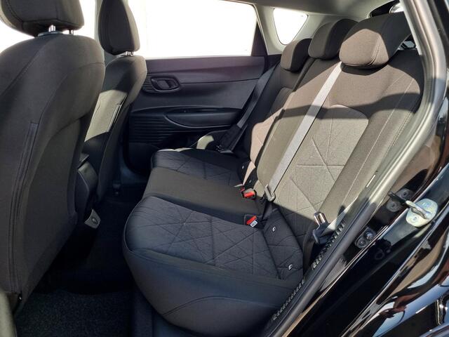 Hyundai Bayon 1.0 T-GDI Comfort Smart AUTOMAAT / Navigatie + Apple Carplay/Android Auto / Cruise Control / Achteruitrijcamera / Lichtmetalen Velgen 16" / Airco /