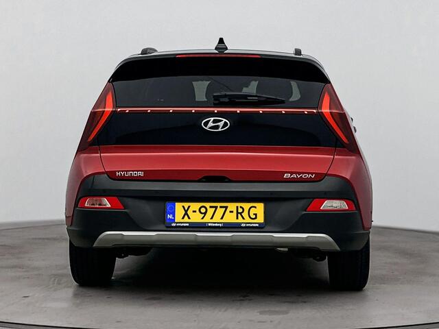Hyundai Bayon 1.0 T-GDI Premium | Navigatie | Apple Carplay Android Auto | Parkeer sensoren voor en achter met Camera |