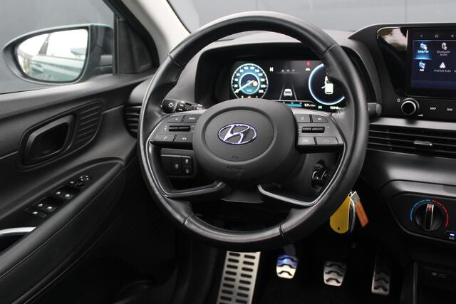 Hyundai Bayon 1.0 T-GDI Comfort Smart | Incl. 12 maanden garantie | Cruise control | Achteruitrijcamera | Parkeersensoren | Lichtmetalen velgen | Navigatie | Airco | Bluetooth | Apple Carplay/Andorid Auto | Rijstrooksensor