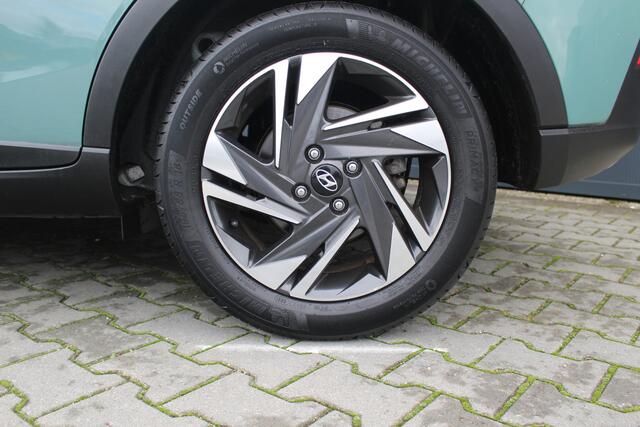 Hyundai Bayon 1.0 T-GDI Comfort Smart | Incl. 12 maanden garantie | Cruise control | Achteruitrijcamera | Parkeersensoren | Lichtmetalen velgen | Navigatie | Airco | Bluetooth | Apple Carplay/Andorid Auto | Rijstrooksensor