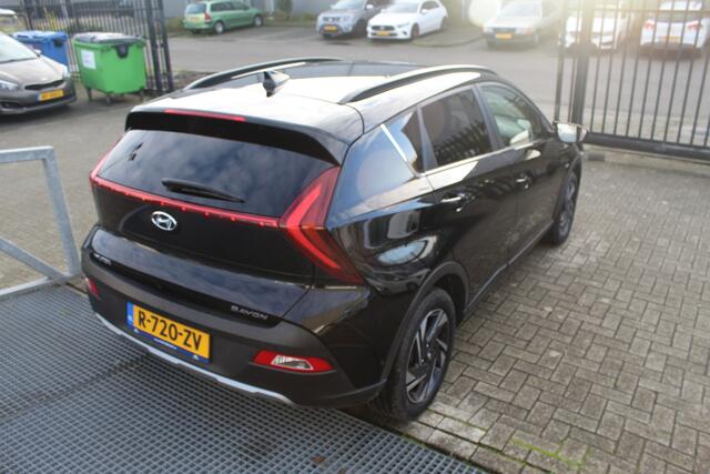 Hyundai Bayon 1.0 T-GDI Premium Navigatie/Achteruitrijcamera/Stoelverwarming/Stuurverwarming/Keyless/Adaptive cruise control/Lane assist/Virtueel cockpit/Inklapbare spiegels