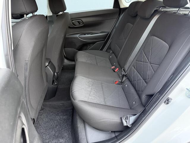 Hyundai Bayon 1.0 T-GDI Comfort Smart / Navigatie / Achteruitrijcamera / Apple Carplay&Android Auto / Airco / Parkeer sensoren Achter /