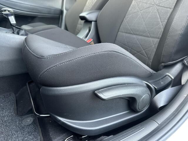 Hyundai Bayon 1.0 T-GDI Premium Automaat / Trekhaak / BOSE audio / Parkeersensoren voor & achter / Eerste eigenaar / Achteruitrij camera / Climate control / Adaptieve cruise control /