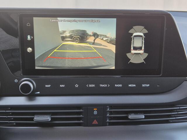 Hyundai Bayon 1.0 T-GDI Premium Automaat / Dealer onderhouden / Fabrieksgarantie tot 01-2027 / Navigatie / Adaptieve CC / Camera / Stuur-, Stoel & Achterbank verwarming / 17" LM wielen & All Season banden / Apple Carplay Android Auto / Bose Audio Systeem /
