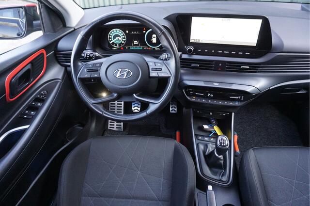 Hyundai Bayon 1.0 T-GDI Premium + Navi/ Carplay/ Camera/ Stuur+Stoel verw./ Mooi/ Garantie!