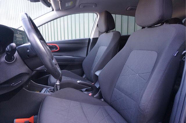 Hyundai Bayon 1.0 T-GDI Premium + Navi/ Carplay/ Camera/ Stuur+Stoel verw./ Mooi/ Garantie!