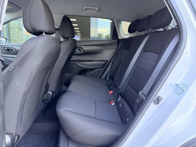 Hyundai Bayon 1.0 T-GDI Premium Automaat / Automaat / LED Verlichting / Stoel- & Stuurverwarming / Keyless / Climate Control / Adaptive Cruise Control / Navigatie / Achteruitrijcamera / Parkeersensoren Voor + Achter / Snel Leverbaar! /