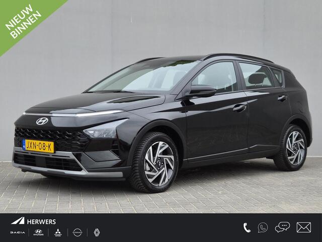 Hyundai Bayon 1.0 T-GDI Premium / Fabrieksgarantie tot 12-2029 / All season banden / Stuur- Stoel & Achterbank verwarming / Achteruitrijcamera / Draadloze telefoon lader / Cruise control / Apple Carplay Android Auto / Keyless Entry/Start / Climate control /