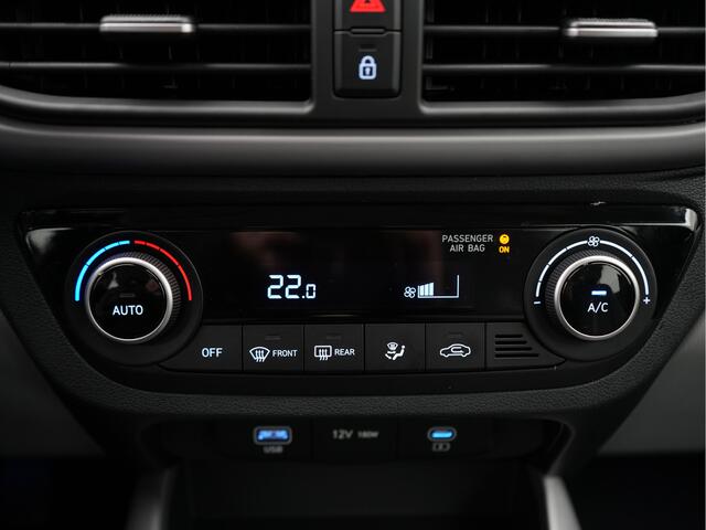 Hyundai I 10 1.0 Premium Met Navigatie, Climate Control en Cruise Control Uit voorraad leverbaar!