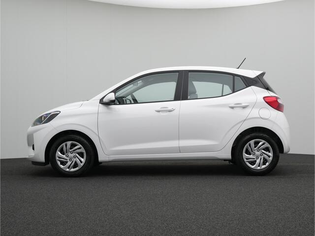 Hyundai I 10 1.0 Premium Met Navigatie, Climate Control en Cruise Control Uit voorraad leverbaar!