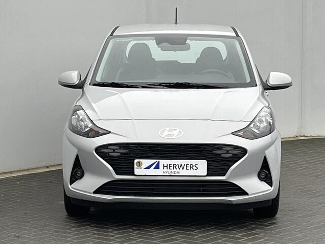 Hyundai I 10 1.0 Comfort Smart / ¤ 1000,- Voordeel / MY 25 / ¤20.990 Rijklaar / Direct Leverbaar / AppleCar Play & Android Auto / DAB / Airco / Cruise Control /