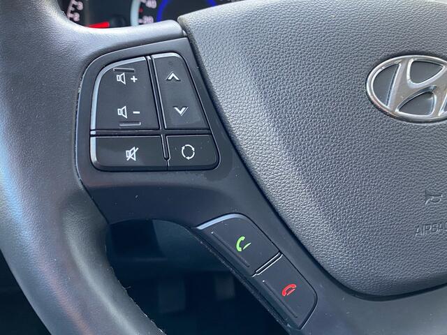Hyundai I 10 1.0i Comfort 5p. | Cruise Control | Stoelverwarming | Clima | Stuurverwarming | RIJKLAARPRIJS INCL 12 MAANDEN GARANTIE EN BEURT