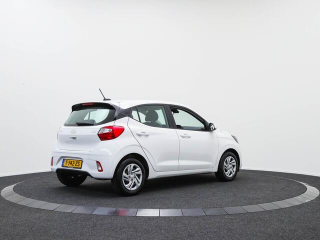 Hyundai I 10 1.0 Comfort Smart | Private lease 339 p.m. | Navigatie