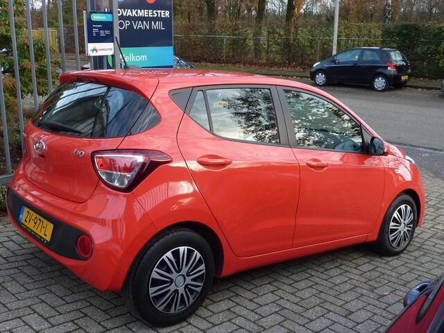 Hyundai I 10 1.0I COMFORT / navigatie /pdc