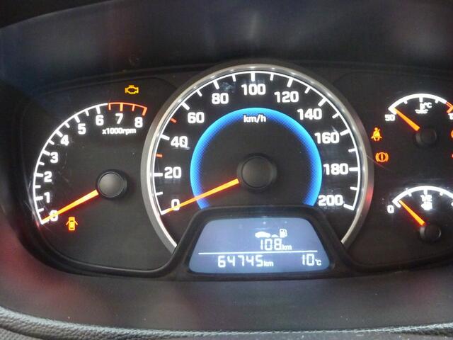 Hyundai I 10 1.0I COMFORT / navigatie /pdc