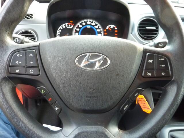 Hyundai I 10 1.0I COMFORT / navigatie /pdc