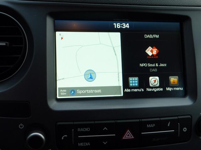 Hyundai I 10 1.0I COMFORT / navigatie /pdc