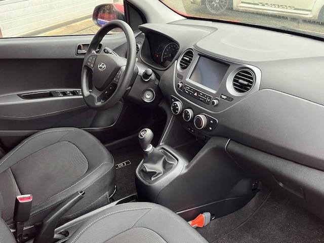 Hyundai I 10 1.0i Comfort Navigatie, airco, sensoren!